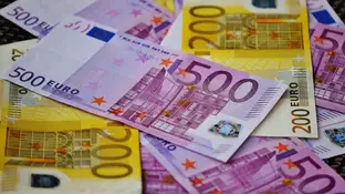 Billetes de 500 y 200 euros (Archivo) Billetes de 500 y 200 euros (Archivo)