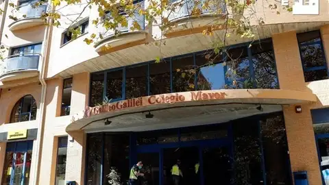 Interrogarán a los estudiantes que acudieron a la fiesta del colegio mayor Galileo Galilei, en Valencia, para identificar al organizador Interrogarán a los estudiantes que acudieron a la fiesta del colegio mayor Galileo Galilei, en Valencia, para identificar al organizador