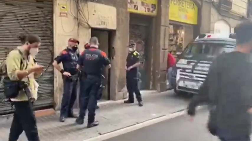 Golpe a la venta de heroína en el Raval, Barcelona Golpe a la venta de heroína en el Raval, Barcelona