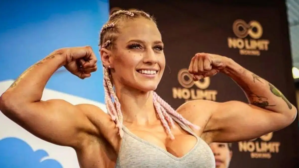 Ebanie Bridges, la 'Bombardera Rubia'