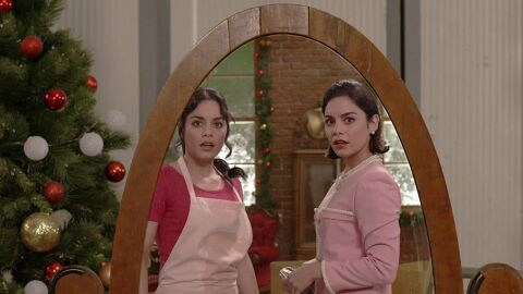 Vanessa Hudgens y Vanessa Hudgens en 'Cambio de princesa'