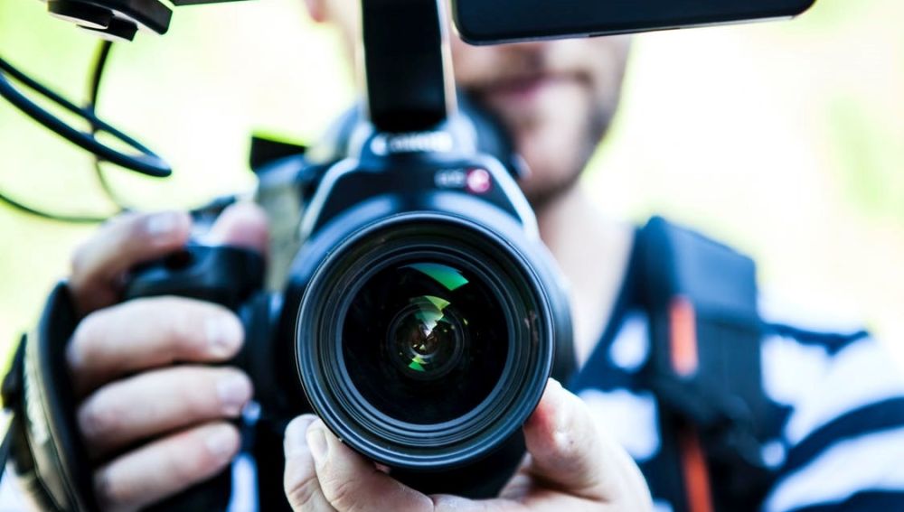 Cómo se ganan la vida los youtubers españoles de nivel medio-alto