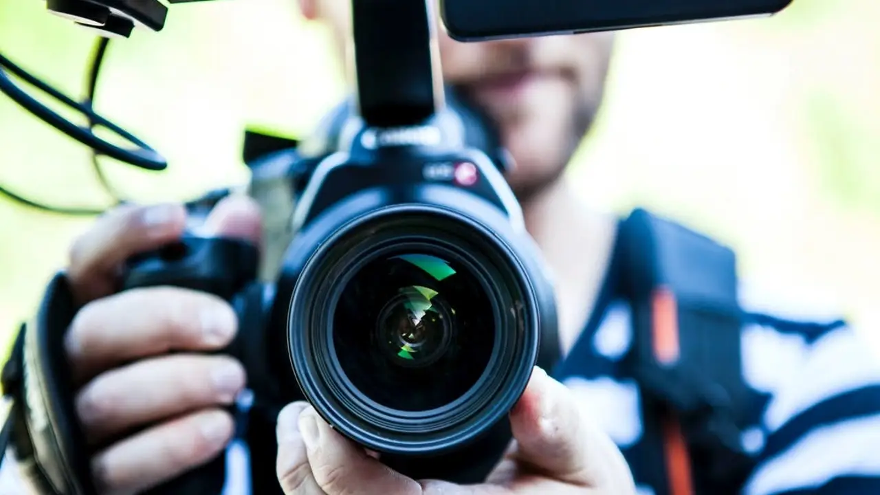 Cómo se ganan la vida los youtubers españoles de nivel medio-alto