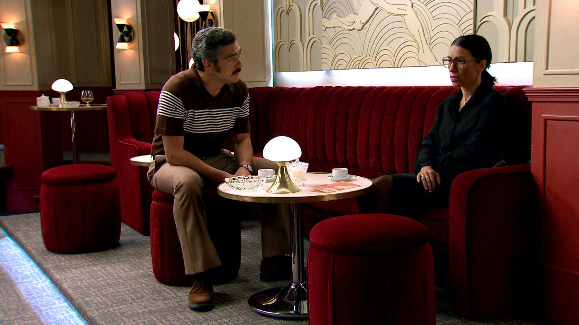 Paco transmite su desconfianza a Manolita respecto al informe forense de Marisol: “Las piezas no encajan”