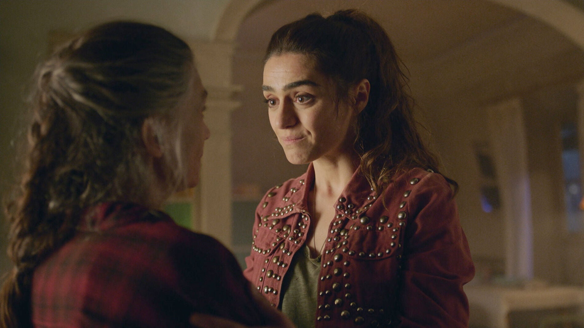 Julia regresa tras salvarse de una muerte segura: “Prefiero morir con vosotros que vivir sola”