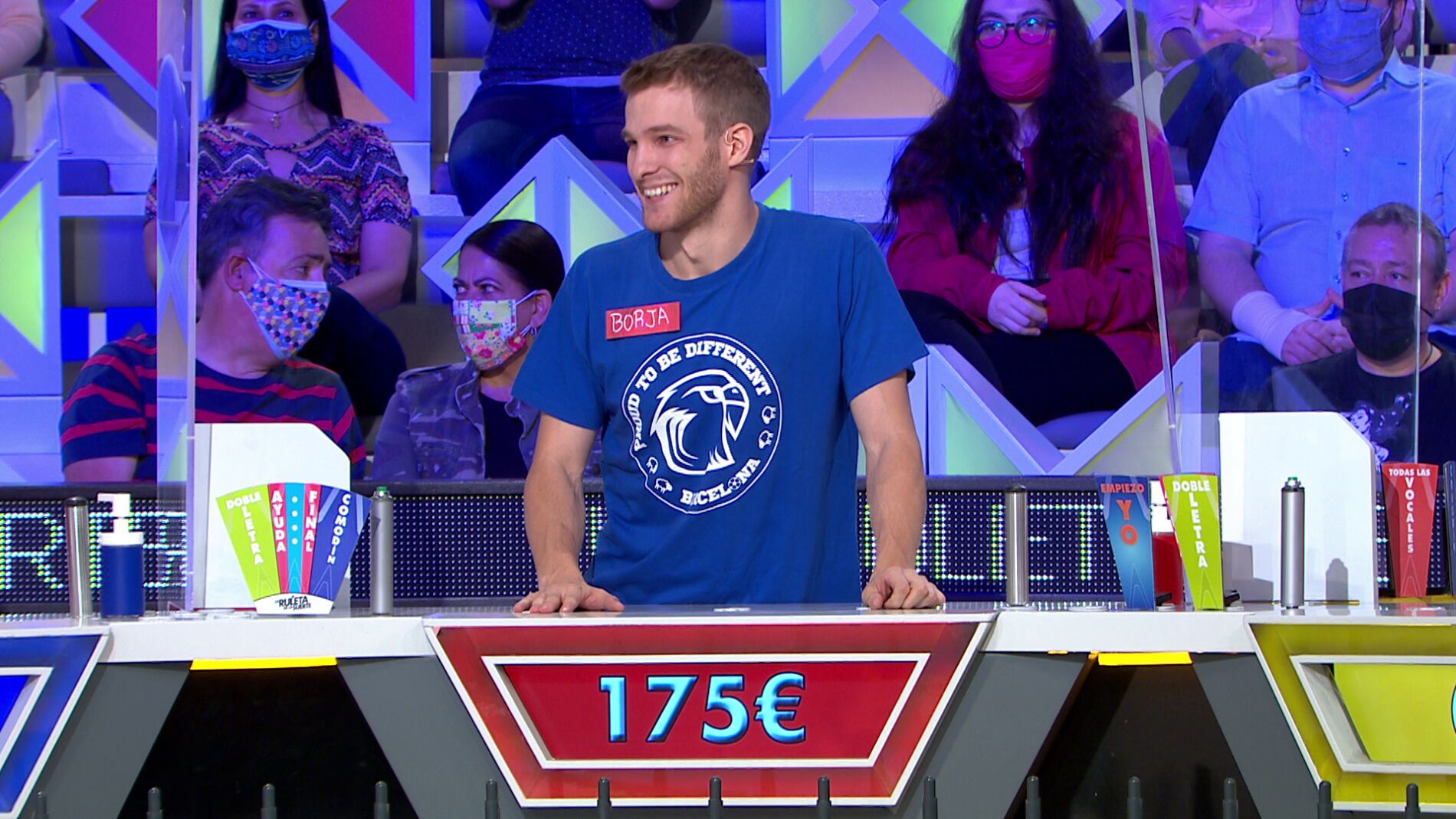 La facil&iacute;sima pregunta que desconoce Borja ante dos canciones muy populares: &ldquo;&iexcl;Como no lo sepas te doy con la guitarra!&rdquo; 