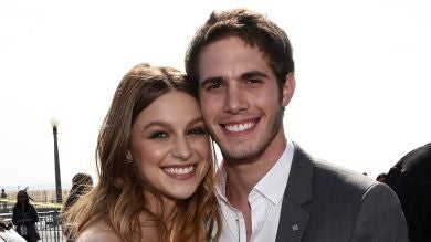 Blake Jenner reconoce haber maltratado a Melissa Benoist ('Glee') en una carta donde asegura que él también es una víctima de abuso