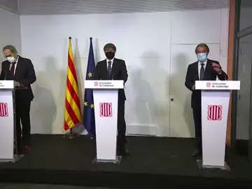Artur Mas, Carles Puigdemont y Quim Torra denuncian una "España de la represión" desde Francia Artur Mas, Carles Puigdemont y Quim Torra denuncian una "España de la represión" desde Francia