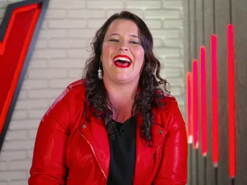 Aixa Romay: “En las bodas de Galicia el ‘Como baila Carmiña’ no puede faltar” Aixa Romay: “En las bodas de Galicia el ‘Como baila Carmiña’ no puede faltar”