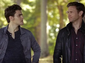 Paul Wesley y Matt Davis en 'Crónicas Vampíricas' Paul Wesley y Matt Davis en 'Crónicas Vampíricas'