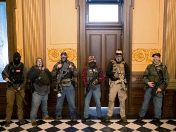El FBI logra abortar el secuestro de la gobernadora de Michigan, Gretchen Witmer