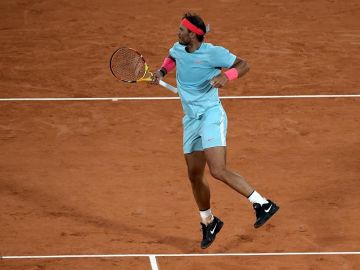 Rafa Nadal arrolla a Schwartzman con un recital de tenis y jugará su 13ª final de Roland Garros