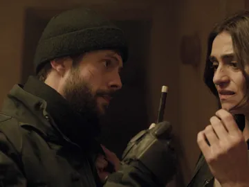 Carlos alerta a Julia con una seria advertencia: “Marta está en peligro” Carlos alerta a Julia con una seria advertencia: “Marta está en peligro”