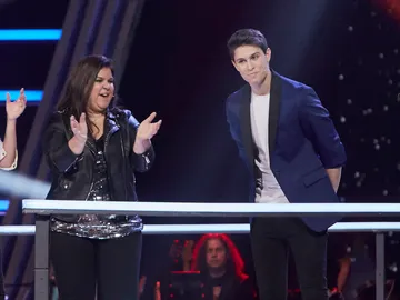 Pablo López y Sebastián Yatra escogen a Roger Padrós en los Asaltos de 'La Voz' Pablo López y Sebastián Yatra escogen a Roger Padrós en los Asaltos de 'La Voz'