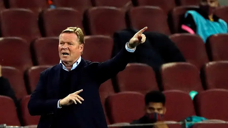Ronald Koeman contesta a Piqué: "Él tiene su opinión y yo la respeto, lleva muchos años más que yo aquí" Ronald Koeman contesta a Piqué: "Él tiene su opinión y yo la respeto, lleva muchos años más que yo aquí"