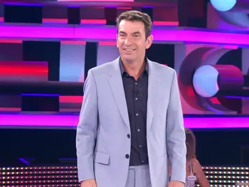"Me están dando unas ganas de tirarte": Arturo Valls flipa con el currículum de un concursante de '¡Ahora caigo!' "Me están dando unas ganas de tirarte": Arturo Valls flipa con el currículum de un concursante de '¡Ahora caigo!'