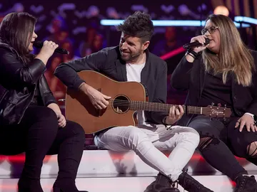 Rocío Acebedo y Carmen Saborido cumplen su sueño en 'La Voz’ de poder cantar juntas Rocío Acebedo y Carmen Saborido cumplen su sueño en 'La Voz’ de poder cantar juntas