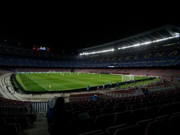 Barcelona - Real Madrid, el primer Clásico del 'silencio' por el coronavirus