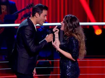 Carlos Rivera cumple el sueño de Carlota Palacios al cantar con ella ‘Solo tú’ en los Asaltos de ‘La Voz’ Carlos Rivera cumple el sueño de Carlota Palacios al cantar con ella ‘Solo tú’ en los Asaltos de ‘La Voz’