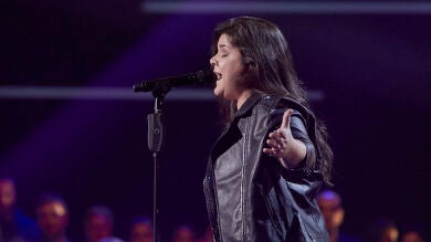 Rocío Acebedo canta 'Entre otros cien' en los Asaltos de 'La Voz'