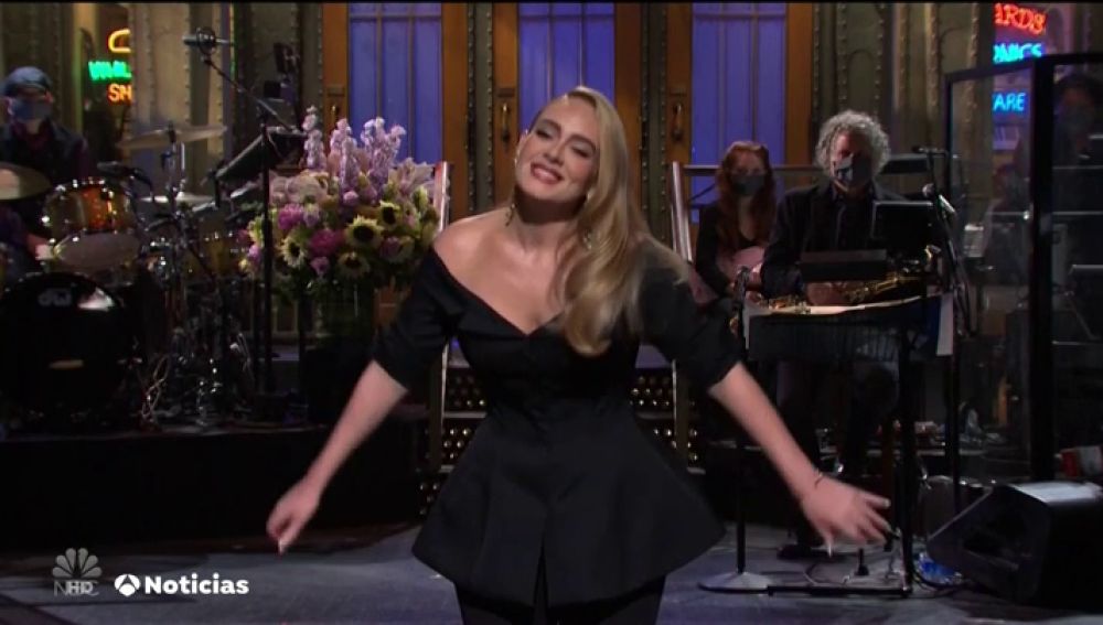 La impactante reaparición de Adele en televisión presentando 'Saturday Night Live'