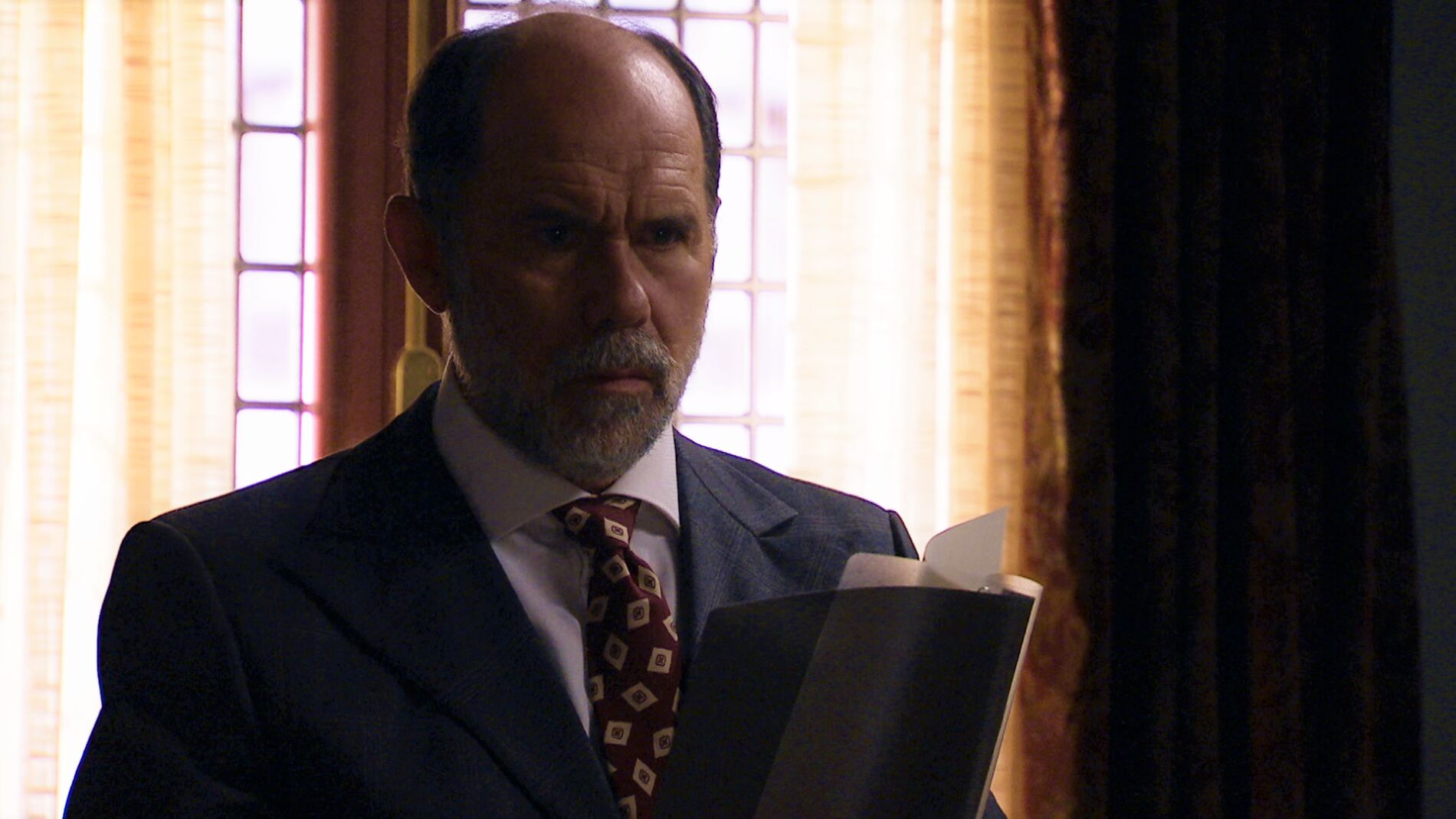 Miguel se sale con la suya: lleva a cabo su plan para enfrentar a Beltr&aacute;n y Abel