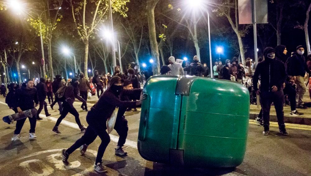 Manifestación contra el toque de queda en Barcelona