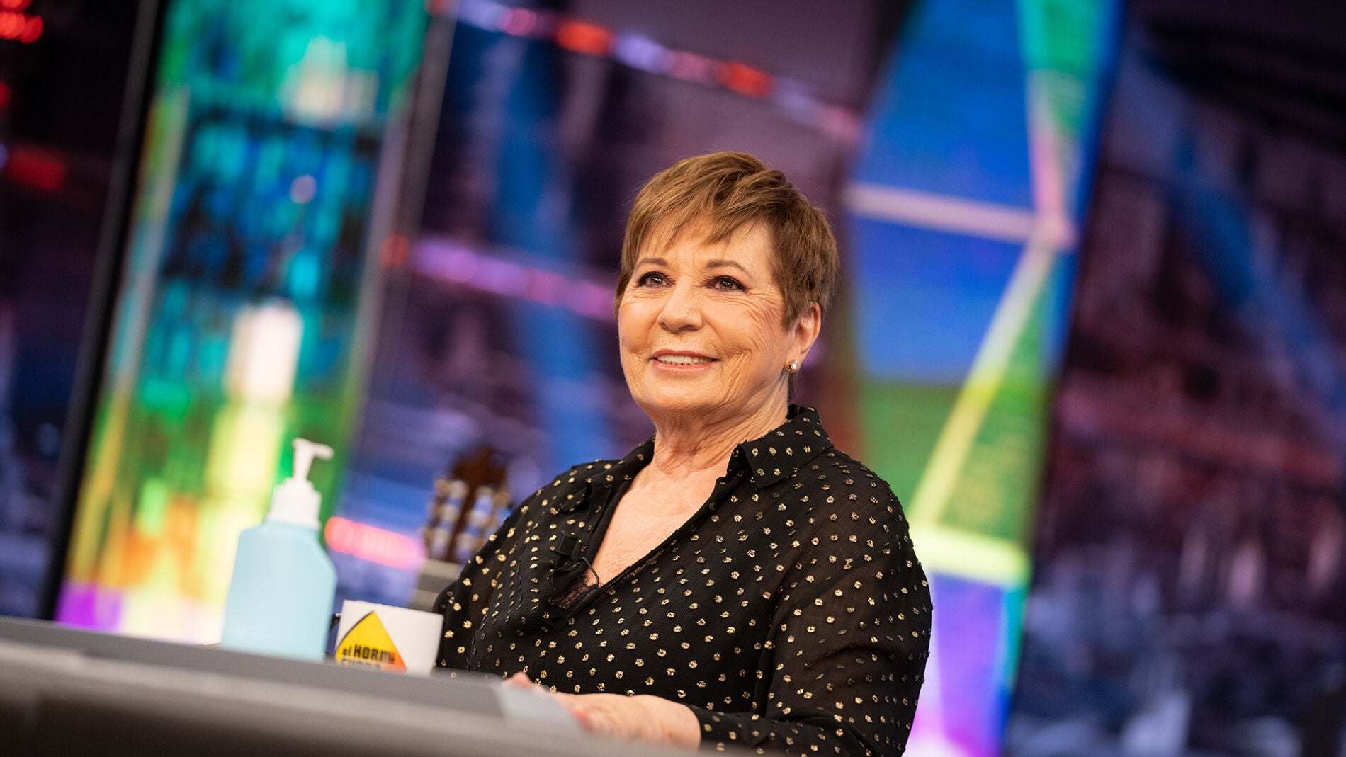 La cr&iacute;tica de Celia Villalobos a los pol&iacute;ticos que no han escrito sus propios libros