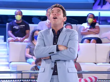 "¿Te lo puedes creer?": Arturo Valls confiesa en '¡Ahora caigo!' la anécdota más sorprendente de su viaje a Islandia "¿Te lo puedes creer?": Arturo Valls confiesa en '¡Ahora caigo!' la anécdota más sorprendente de su viaje a Islandia