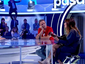 ¡Qué maravilla! Rozalén cautiva cantando ‘Este tren’ en ‘Pasapalabra’ ¡Qué maravilla! Rozalén cautiva cantando ‘Este tren’ en ‘Pasapalabra’