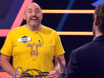 Juanra Bonet pregunta a Óscar, de 'Los dispersos', una de sus mayores dudas sobre la calvicie Juanra Bonet pregunta a Óscar, de 'Los dispersos', una de sus mayores dudas sobre la calvicie