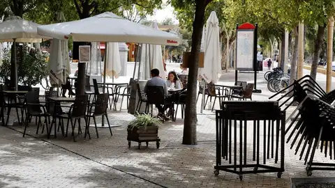 El Madroño, el pueblo de Sevilla al que el coronavirus no ha llegado en 8 meses de pandemia El Madroño, el pueblo de Sevilla al que el coronavirus no ha llegado en 8 meses de pandemia