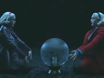 Kiernan Shipka en 'Las escalofriantes aventuras de Sabrina' Kiernan Shipka en 'Las escalofriantes aventuras de Sabrina'