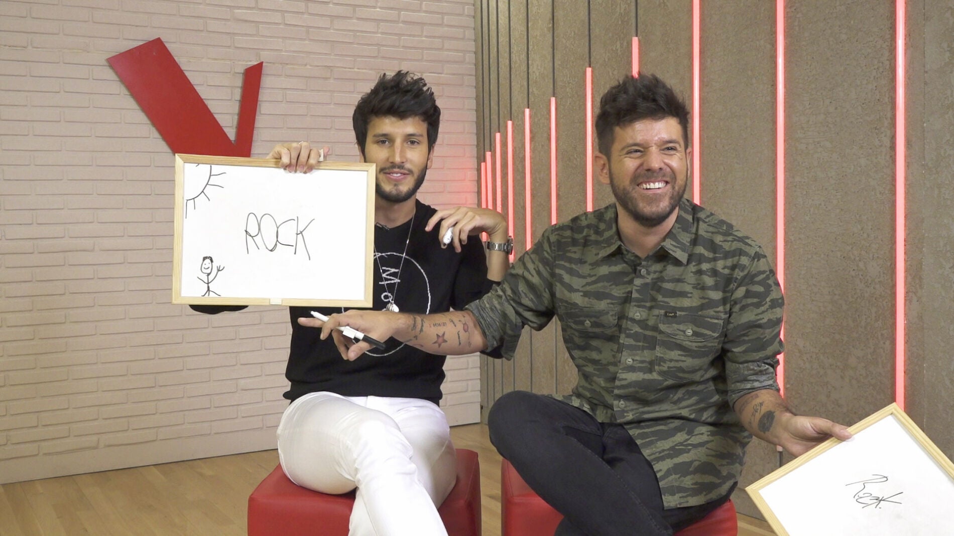 Pablo López y Sebastián Yatra juegan en 'La Voz': un desafío lleno de risas, complicidad y "dibujos bacanos"