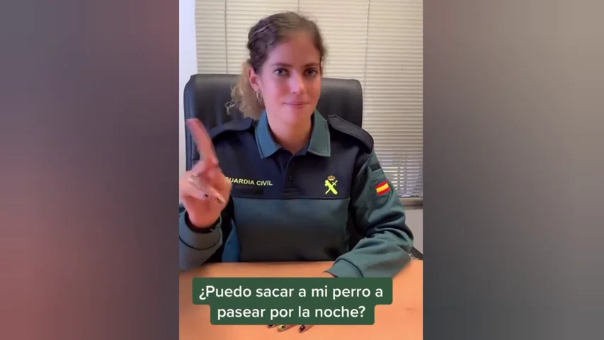 La Guardia Civil explica en Tik Tok si puedes sacar el perro o hacer deporte durante el toque de queda nocturno La Guardia Civil explica en Tik Tok si puedes sacar el perro o hacer deporte durante el toque de queda nocturno