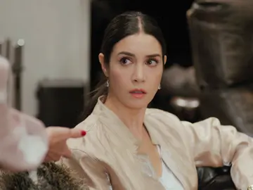 Piril regresa a Estambul y descubre un nuevo peligro en su vida: la madre de Sarp Piril regresa a Estambul y descubre un nuevo peligro en su vida: la madre de Sarp