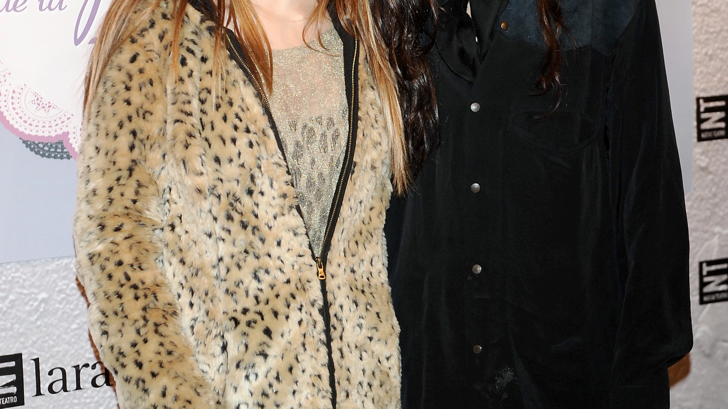 Alba Flores y Elena Furiase