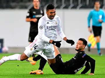 Casemiro, en acción ante el Borussia Mönchengladbach Casemiro, en acción ante el Borussia Mönchengladbach