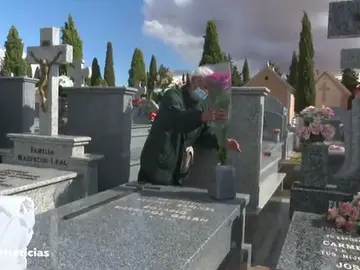 Los vecinos de Alcalá del Valle, en Cádiz, irán de visita al cementerio por turnos tras un sorteo por el coronavirus Los vecinos de Alcalá del Valle, en Cádiz, irán de visita al cementerio por turnos tras un sorteo por el coronavirus