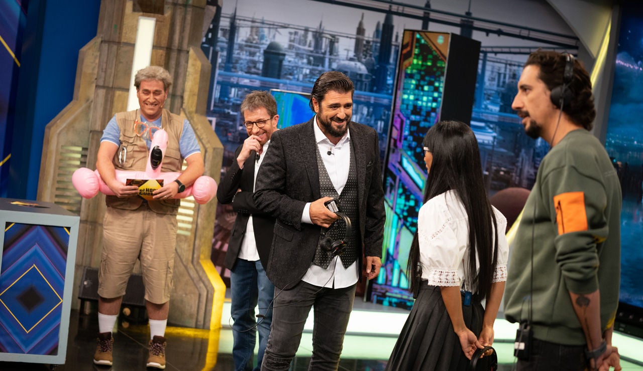 La imitación de Pedro Piqueras protagoniza 'El teléfono escacharrado' más tronchante de 'El Hormiguero 3.0' La imitación de Pedro Piqueras protagoniza 'El teléfono escacharrado' más tronchante de 'El Hormiguero 3.0'