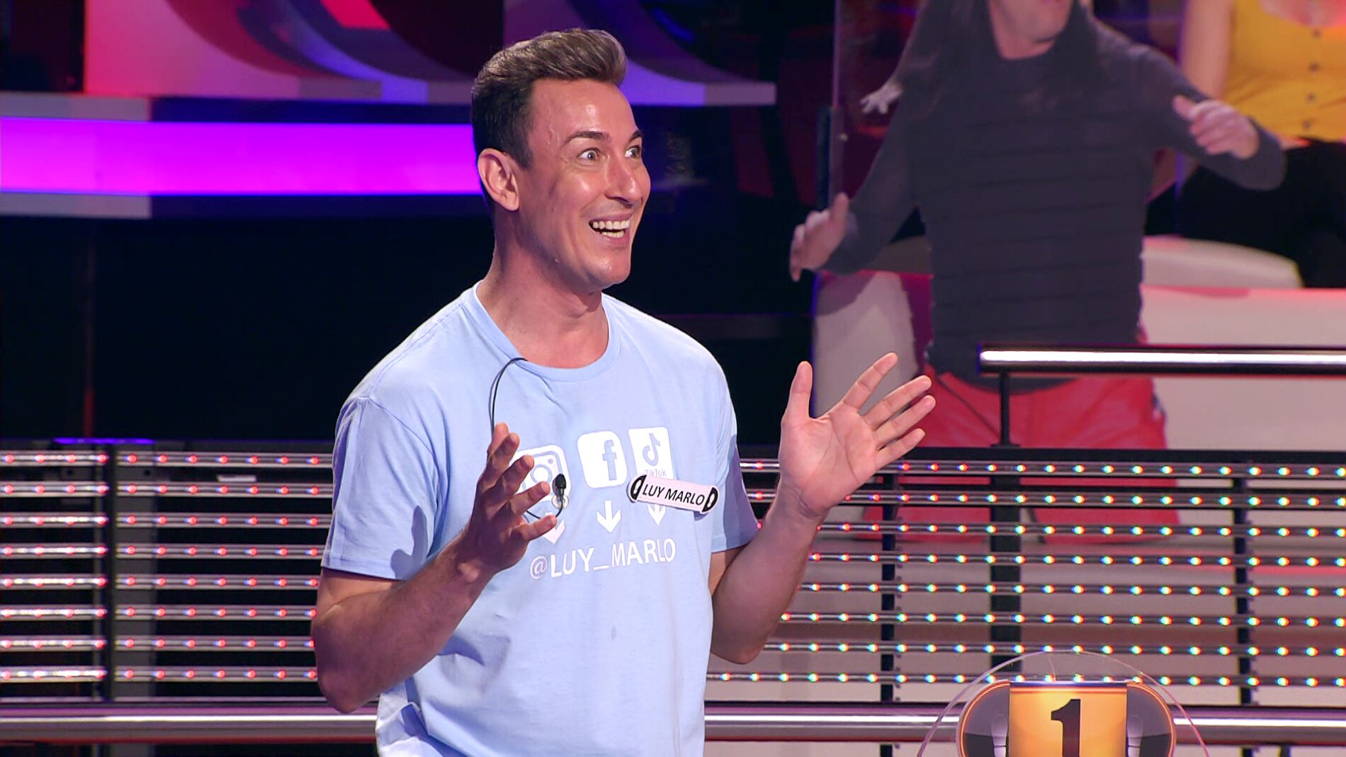 &iquest;Qu&eacute; son los &lsquo;Forkinawers&rsquo;? Arturo Valls flipa ante la efusiva presentaci&oacute;n de Luy Marlo en '&iexcl;Ahora caigo!'