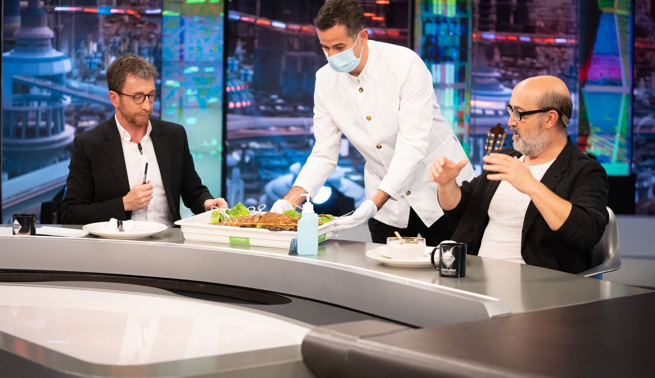 Caviar y langosta, el primer privilegio de Javier Cámara como invitado Platino de 'El Hormiguero 3.0' Caviar y langosta, el primer privilegio de Javier Cámara como invitado Platino de 'El Hormiguero 3.0'