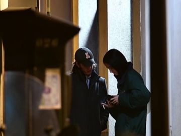 Polémicas imágenes de Victoria Federica fumando con un amigo sin mascarilla ni distancia de seguridad frente al coronavirus