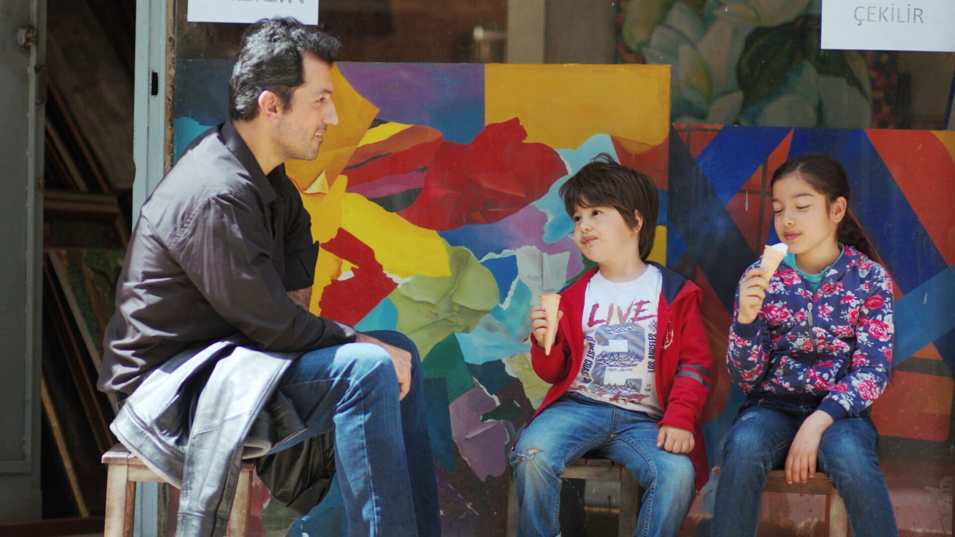 Nisan y Doruk descolocan a Arif con su pregunta más difícil: ¿De quién está enamorado?