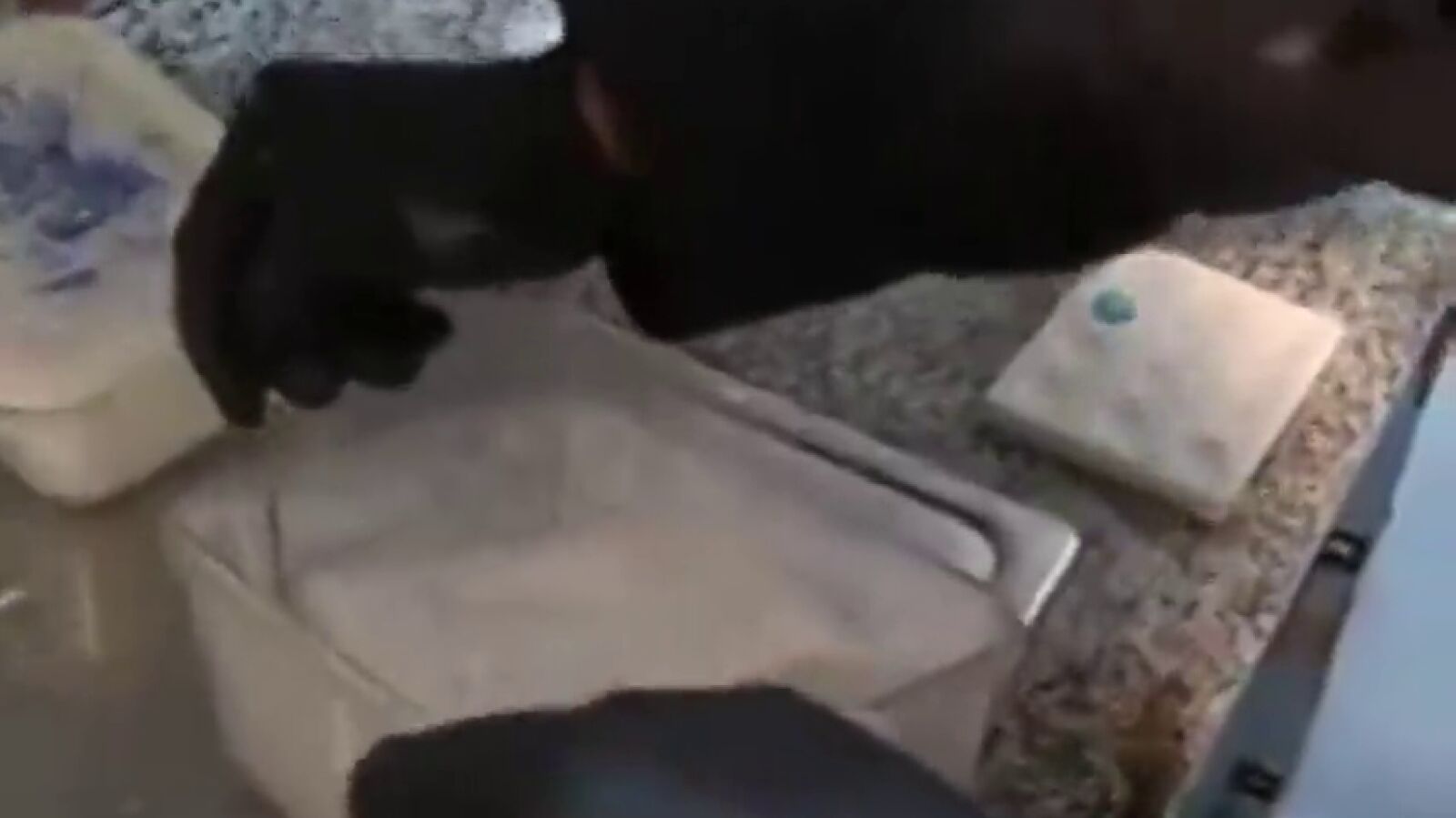 Los Mossos desarticulan una red de narcotráfico que actuaba como un catering a domicilio sirviendo la droga en casa del cliente