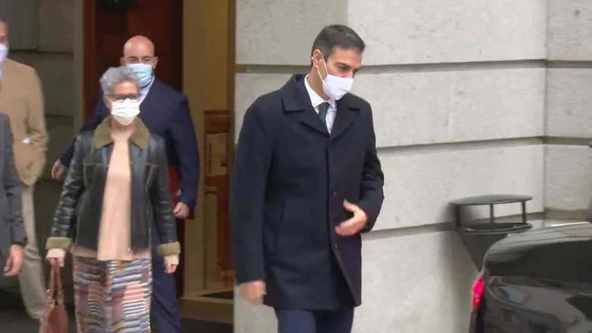 Pedro Sánchez abandona el Congreso tras la intervención del ministro de Sanidad y no asiste al debate del estado alarma Pedro Sánchez abandona el Congreso tras la intervención del ministro de Sanidad y no asiste al debate del estado alarma
