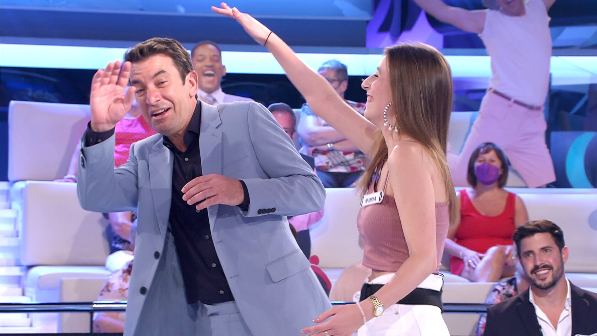 Arturo Valls, ofendido por una concursante de '&iexcl;Ahora caigo!': "Nadie se lleva chasco, &iexcl;has sido t&uacute;!"