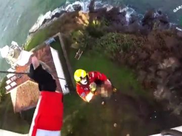 Rescate 'in extremis' a un hombre con múltiples heridas en Cedeira, en A Coruña 