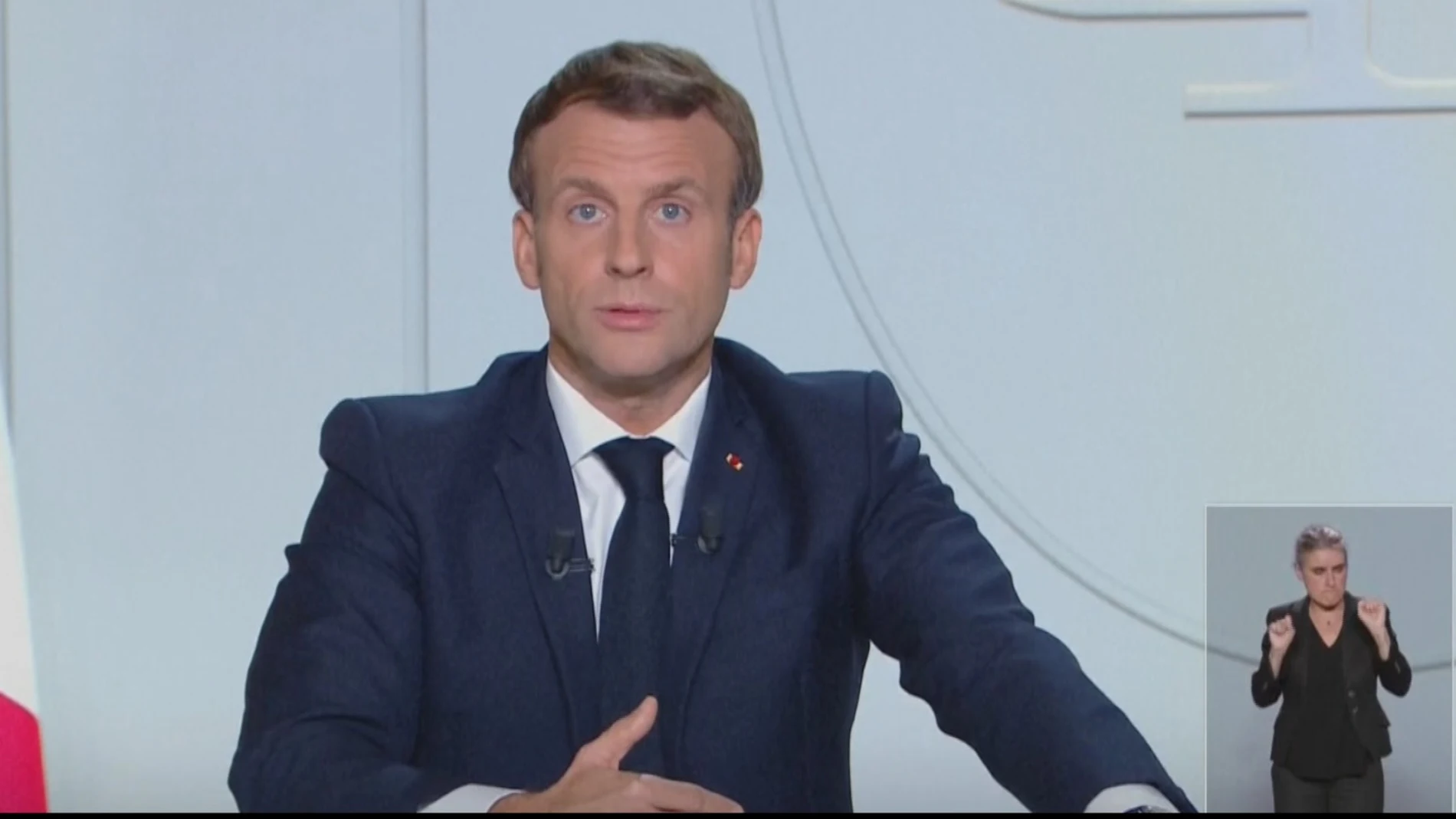 Emmanuele Macron anuncia el confinamiento domiciliario en Francia