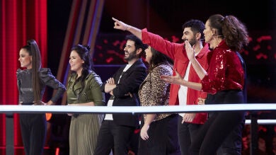 Laura Pausini roba a Juan José Alba y Antonio Orozco a Gonzalo Alhambra en los Asaltos de 'La Voz': 